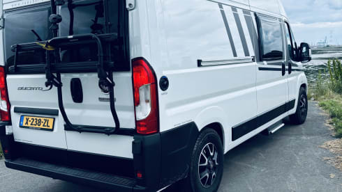 Fiat uit 2024 – Carado camper bus with tilt roof