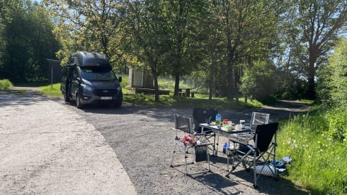 D'eropuit – New campervan Ford Nugget Plus with high roof - 4 people