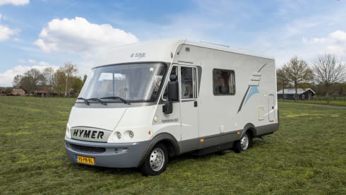 Camper Homer – Spacious integral camper with lots of comfort!
