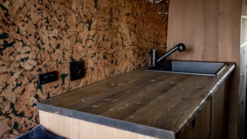 COSY off-grid bus