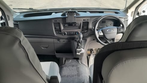 MOTORHOME HIRE: 2023 Roller Team Zefiro 675 Motorhome 2.0