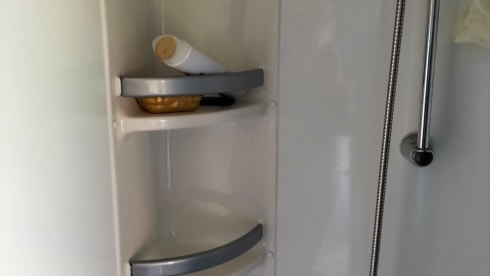 Mycamper – 6-seater attic camper with air conditioning