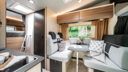 Queen I – 6p Rimor alcove from 2025