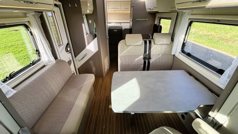 Mooie Fiat half-integraal camper