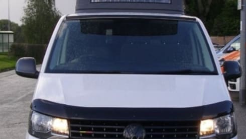 Panoramic  – 4 berth Volkswagen campervan from 2018
