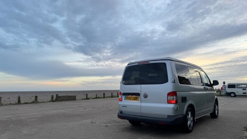 Harley – T5 VW Pop-top 4 Berth (SWB) Campervan (2010)