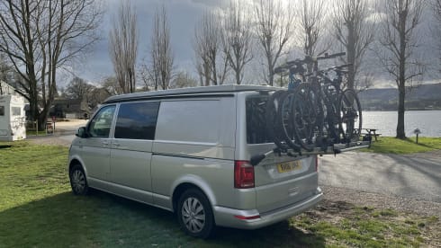 Roxy – VW T6 LWB Manual sleeps 4