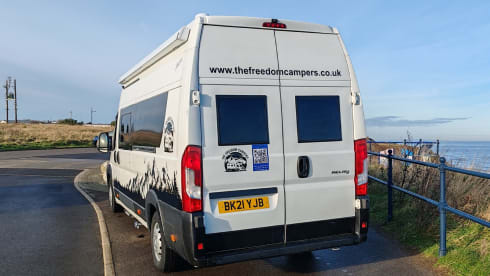 Valerie – Luxury 5 Birth Camper