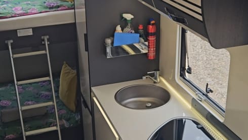 Zefiro 675 2025 – Luxury and Spacious 6 berth Motorhome 