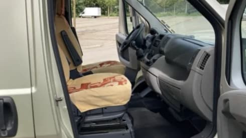 Ons Campertje – 2-person Fiat bus from 2009