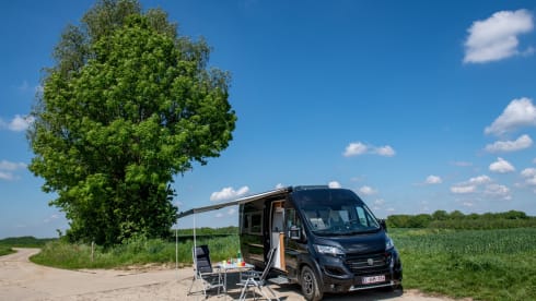 The Black Pearl – Campervan "VANTourer 630L"