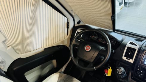 4p luxury Dethleffs with air conditioning and towbar from 2019