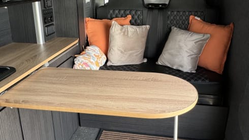 THE MAX – DER MAXIMALE – Atemberaubender Renault Traffic Campervan mit 2 Schlafplätzen aus dem Jahr 2019