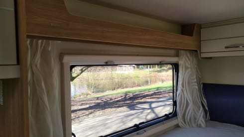 Merry Mary – Spacious Rimor 98p 2019 - Single beds - Pull-down bed - Air conditioning - Lots of sunlight