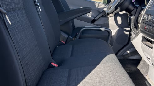 Compact, tough and adventurous. Tailor-made comfort