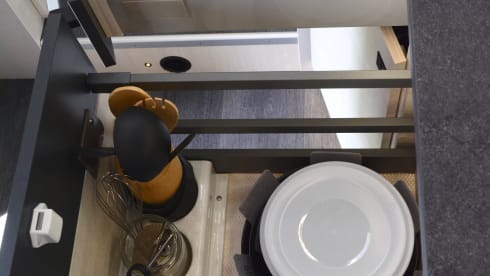 Challenger 337GA Graphite Premium Edition / Ford Transit 170ch BVA6