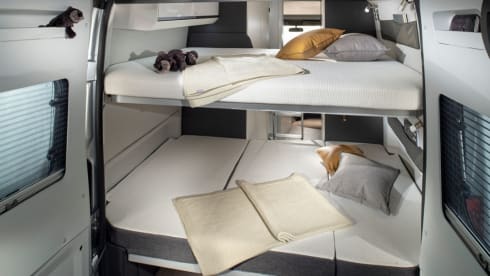 JUNIOR SUITE  – Adria Van 600 familie met 4 zitplaatsen