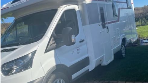 Ernie – Rollerteam 685 pet friendly motorhome