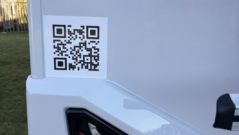 White pearl – 5p Ford semi-integrated uit 2026