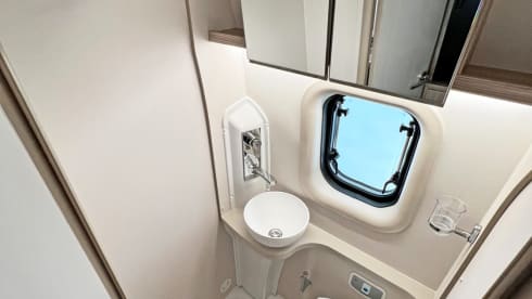 Betty George – Elddis 4 berth Automatic Campervan 2024 With Double Bed Pop Top