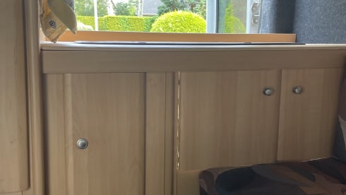 Simpele, betrouwbare camper – 2p Renault campervan from 2012