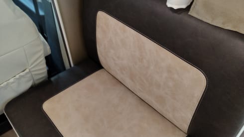 The Great White – 4p Benimar semi-integrated uit 2020