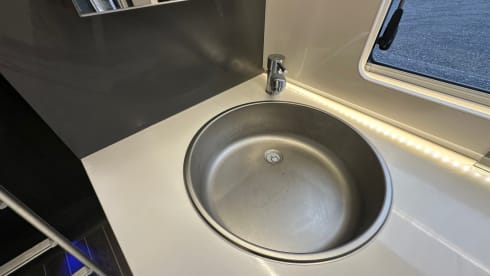 Rascal 2 – 6 berth Ford alcove from 2026