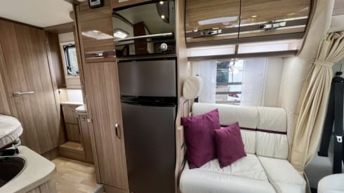 3 berth Motorhome Rapido 640