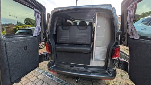 Annie – 4 berth VW family campervan (2021)