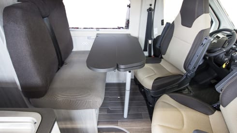 Livingstone 2 Sport – Camper Van 2 seats Roller Team Livingstone 2 Sport - 5.99 m.