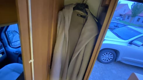 HUGO – 2p Fiat bus uit 2006