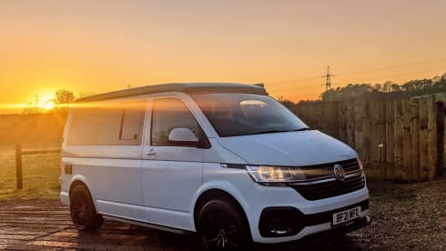 Rudy – 4 berth Volkswagen campervan from 2021