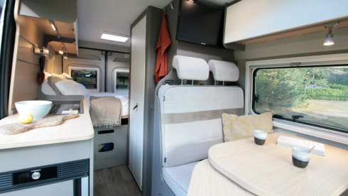 LMC Innovan 600 – Sturdy camper van with panoramic roof from 2022