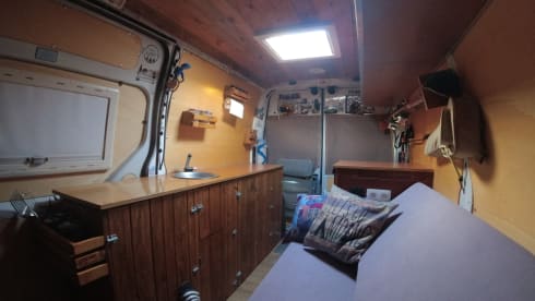 Converted bus - Renault Master 2010