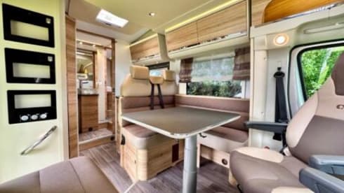 A3 – 4p Adria Mobil semi-integrated 