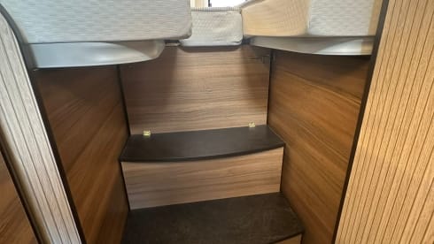 Nr. 7 – Rimor van single beds