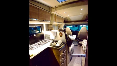 ADRIA Matrix SBC 670 - 50 jaar Silver Collection – "My camper is my castle" READY TO GO EVERYWHERE YOU NEED TO GO