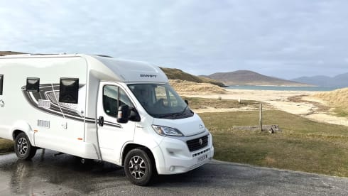 Edge 464 - VJV – 4-Berth Motorhome | Unlimited Miles | Pet Friendly | EU Travel Allowed