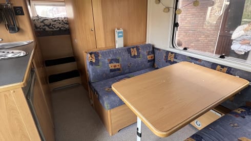 Koofie – 4p Knaus alcove from 2002