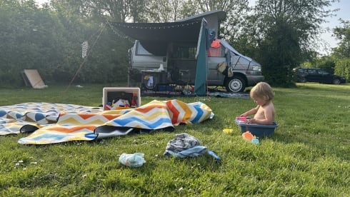 Volkswagen camper bus – Volkswagen camper van!