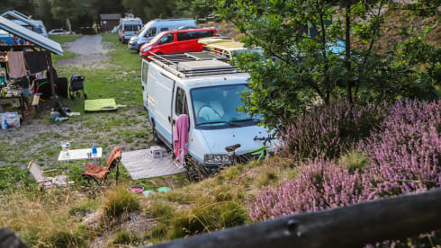 Batmobile  – 2p Peugeot campervan uit 2004
