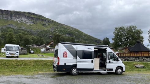Buscamper – Sun Living V65 SL BUSCAMPER (2025) 3-seater