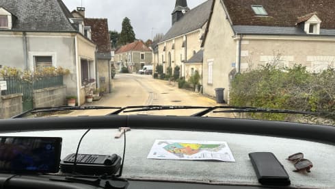 Ajuu Hymer  – Discover freedom with our fresh Hymer B 584 – with bar layout, lifting bed 