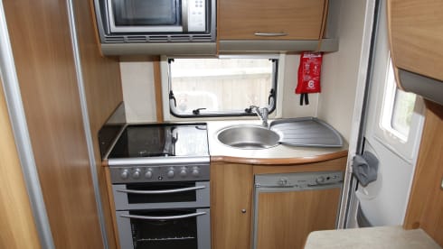 Susie – 5 berth pet friendly motorhome, based between Brighton and Gatwick