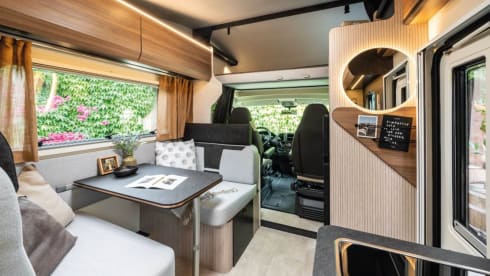 Queen I – 6p Rimor alcove from 2025