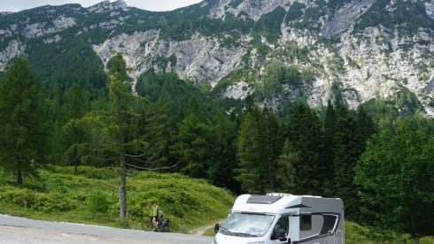 Pumba – Compact semi-integrated for your adventure