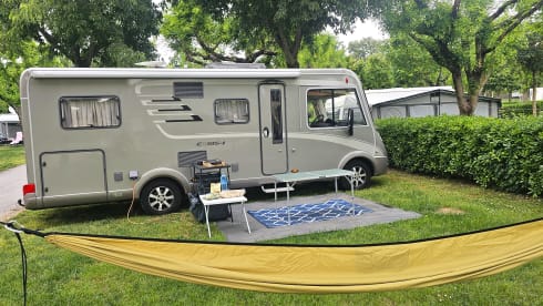Ellen Mae  – Luxurious and spacious high end 4 berth Hymer A Class Motorhome