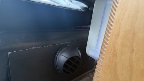 Rick – Camper Volkswagen a 2 posti letto del 1998 (assicurazione inclusa) 