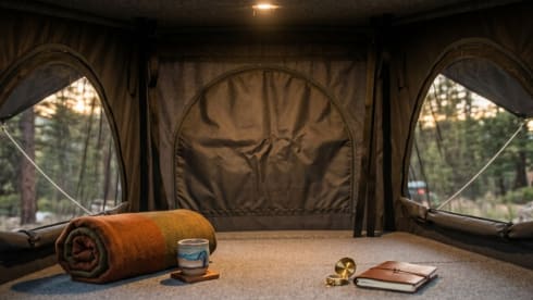 Skye – 4-persoons automatische Toyota campervan 