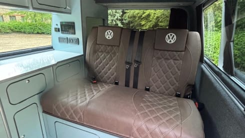 Dame Judy – 4 berth Volkswagen campervan from 2024